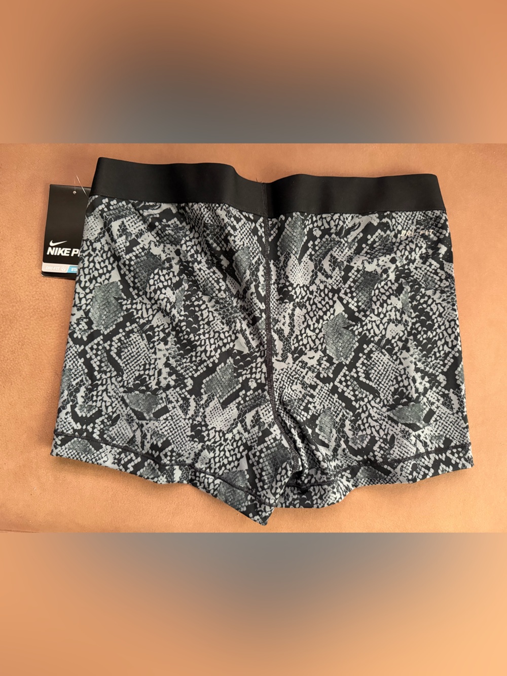 Nike Black and Gray Snakeskin Training Shorts XL